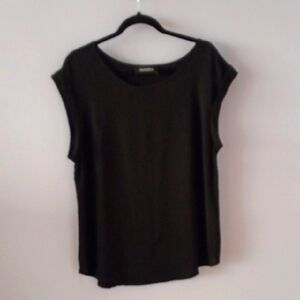 Black Sleeveless Top